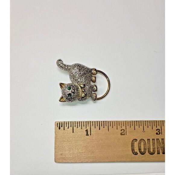 Vintage Cat Brooch Green Crystal Eyes Eyeglass or Scarf Loop Silver Gold - Picture 4 of 5